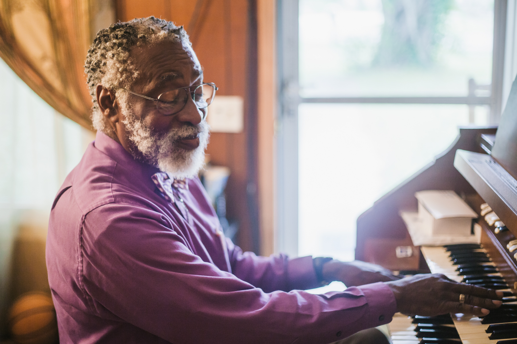 Dr. Collins’ religious résumé is robust: he’s the minister of music and organist at Franklintown United Methodist Church in Fernandina Beach, Florida. He is also a shamash (the equivalent of a deacon in the Christian tradition) at the First Tabernacle Beth El in Jacksonville, Florida, and an associate member of Temple Beth Tefilloh in Brunswick, Georgia.