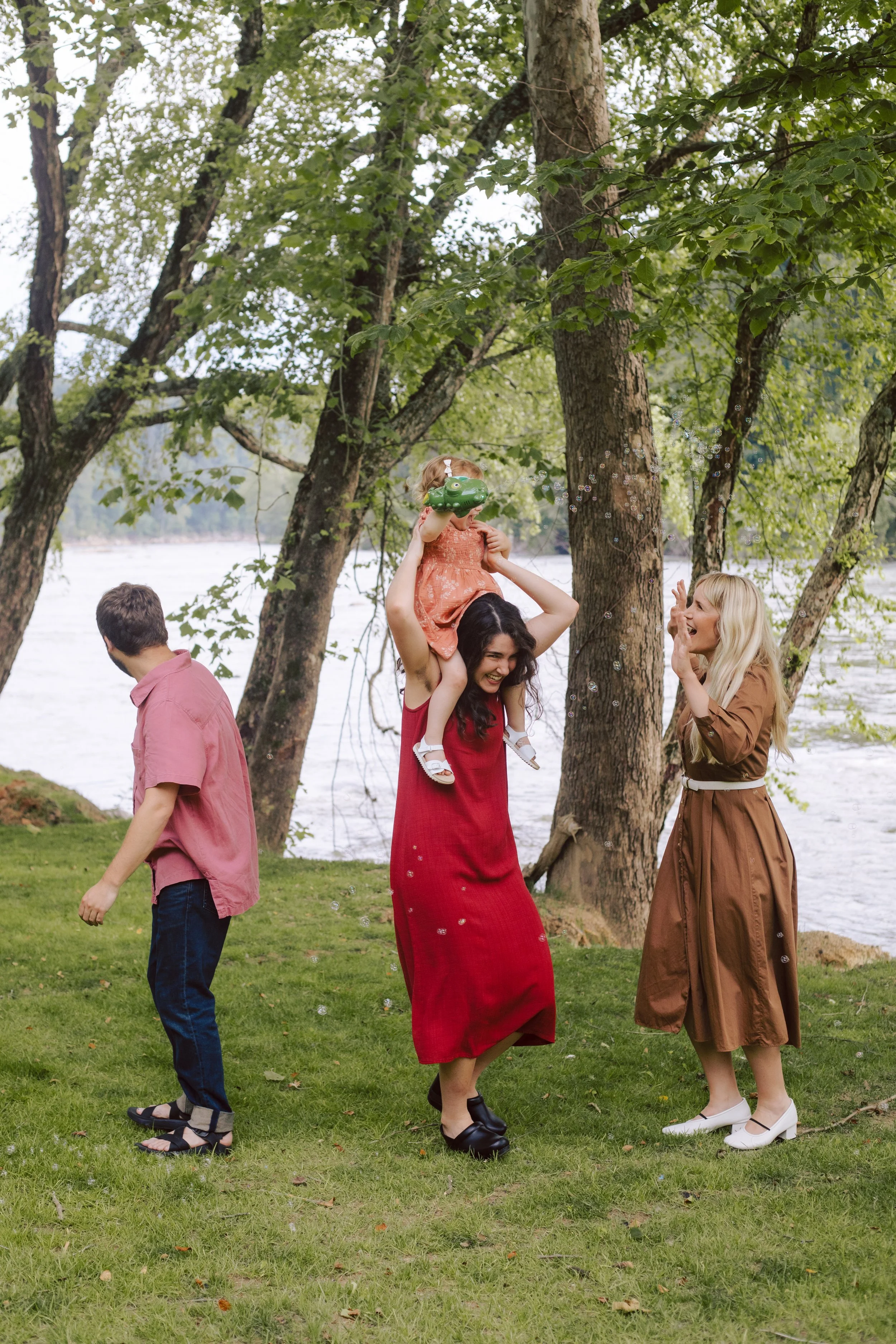 rita-kovtun-asheville-family-engagement-couples-photographer-33.jpg