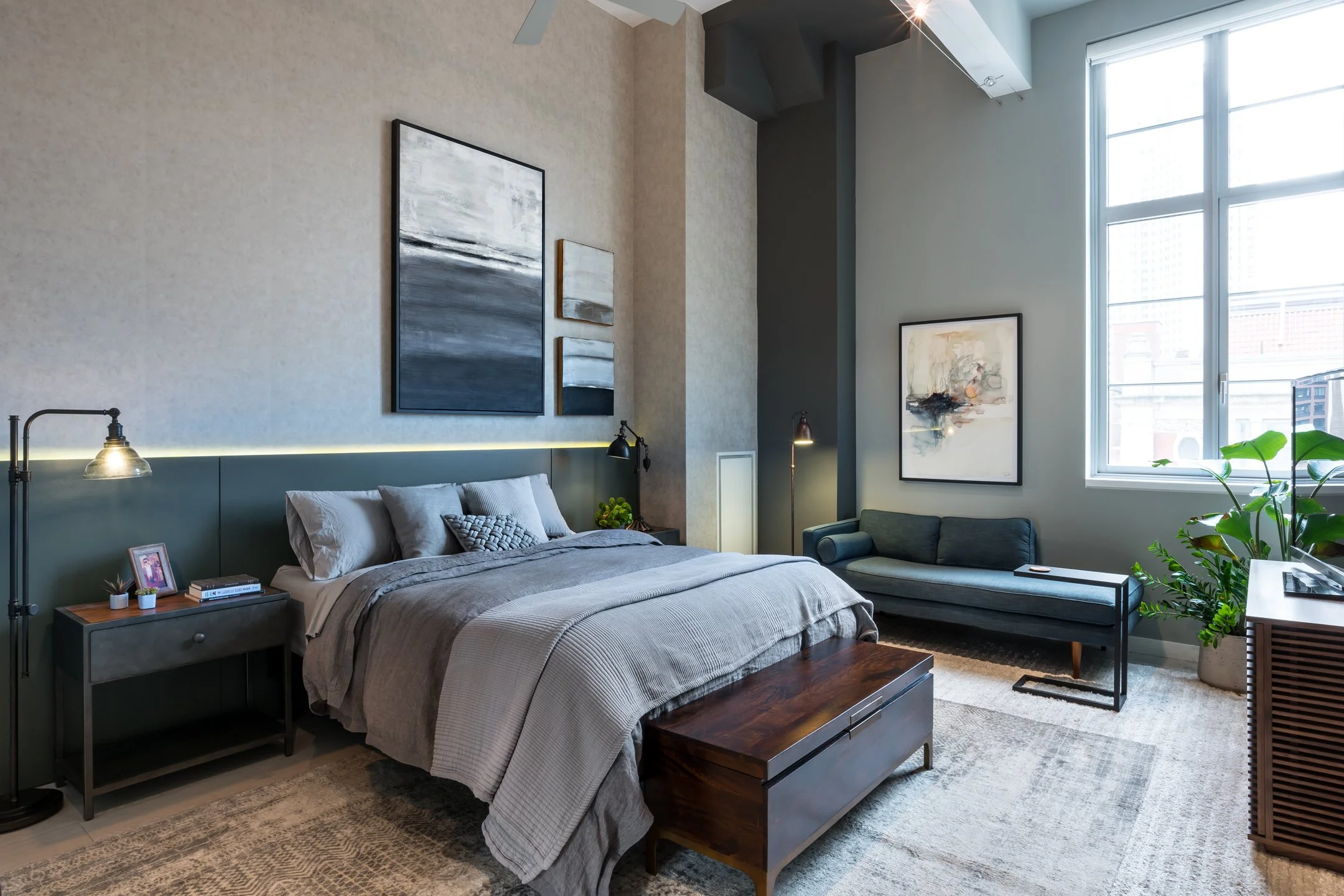 2728ThompsonAve-540-MBDR.jpg