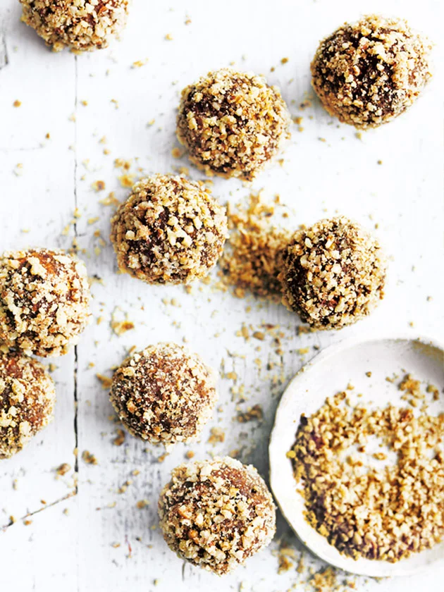 carrotblissballs.jpg