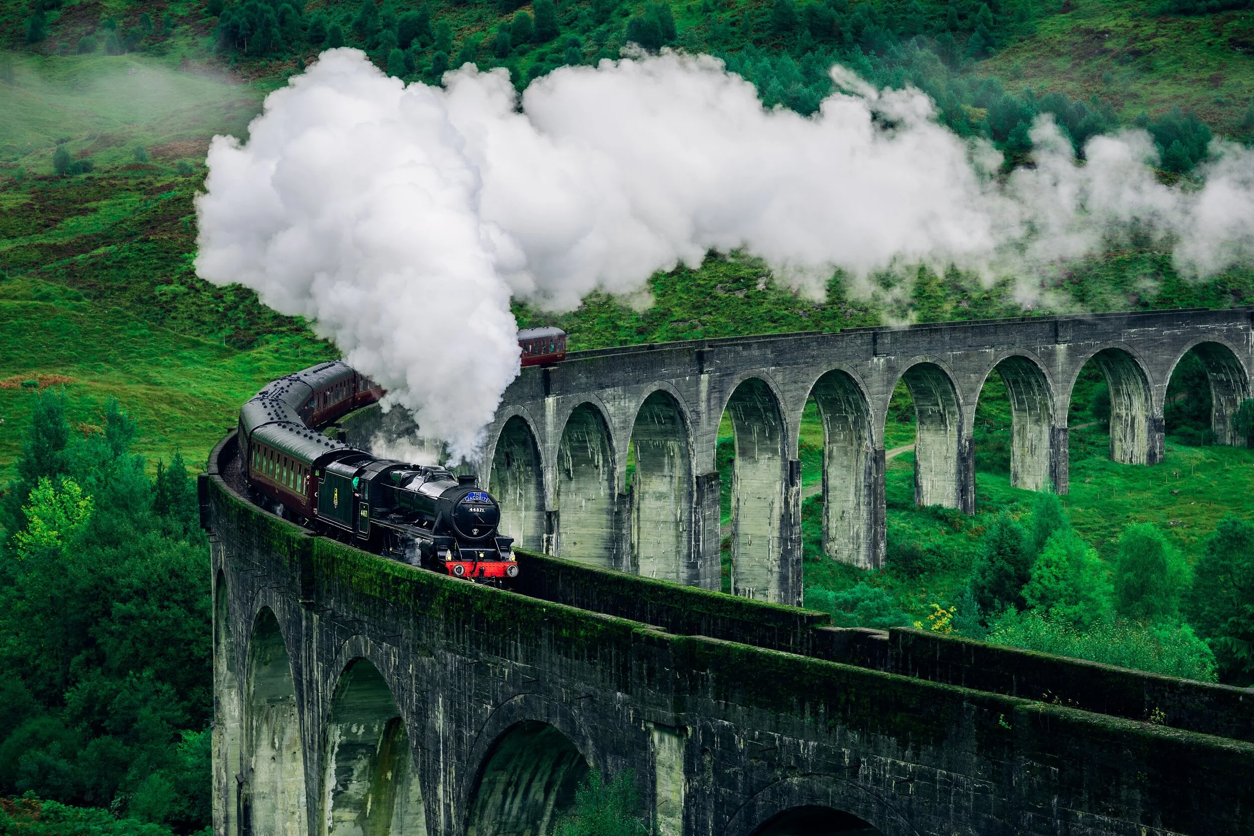 5 Travel Destinations You Can Reach By Train