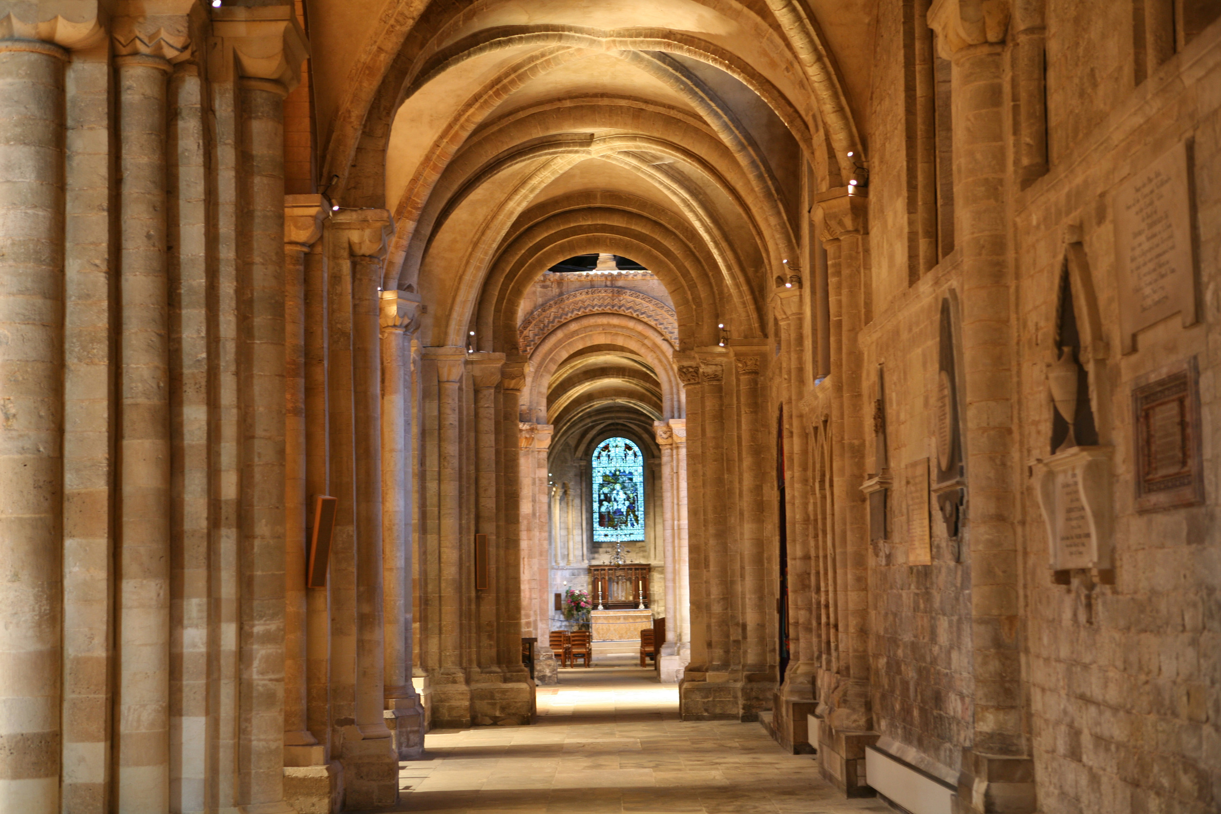 Romsey Abbey 9.jpg