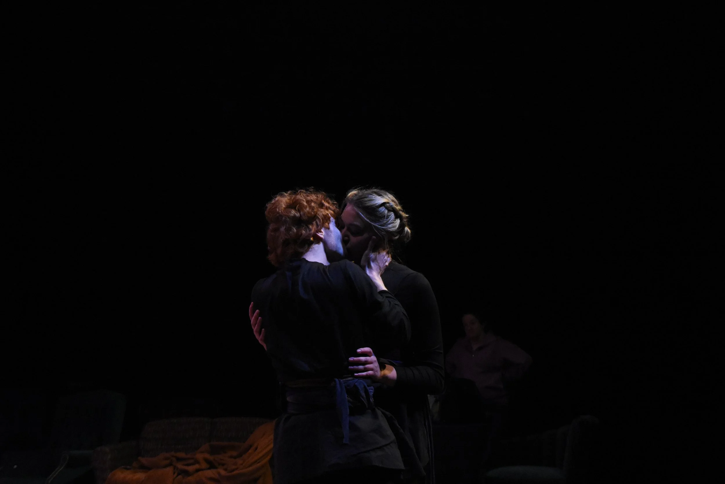 R&J Kiss 1.JPG