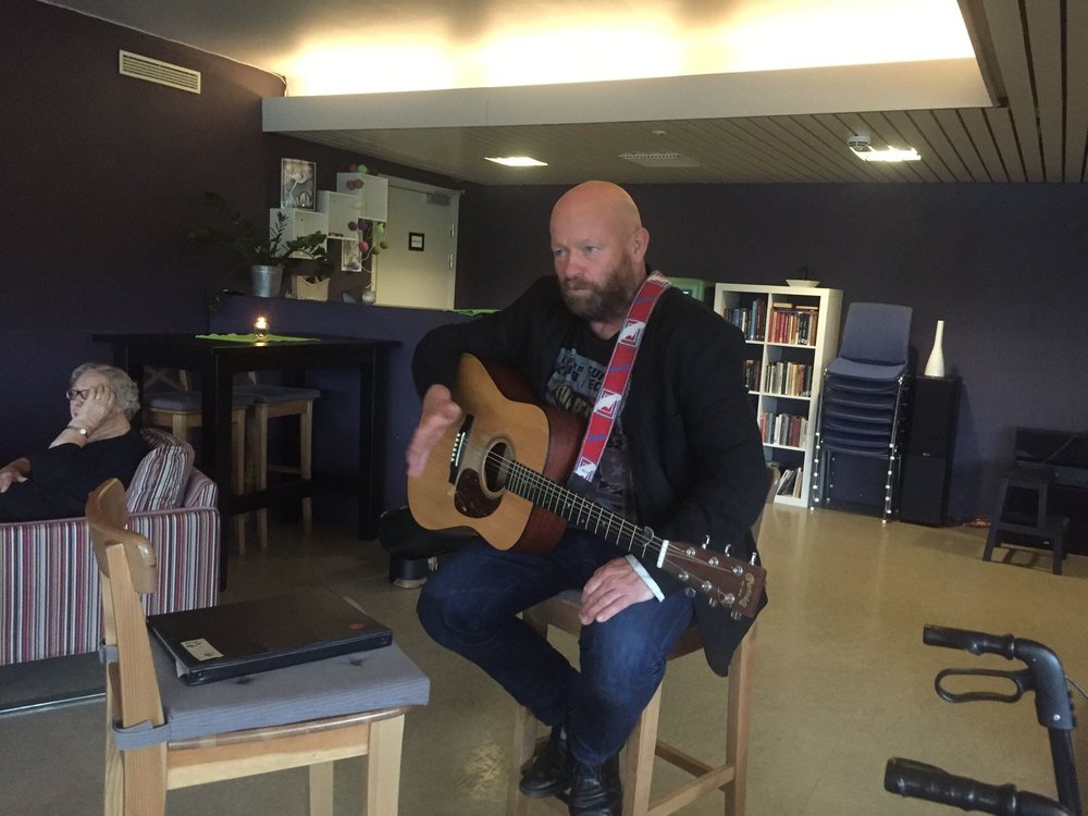 Nils Ole Lien på torsdagstreff på Vinjehuset