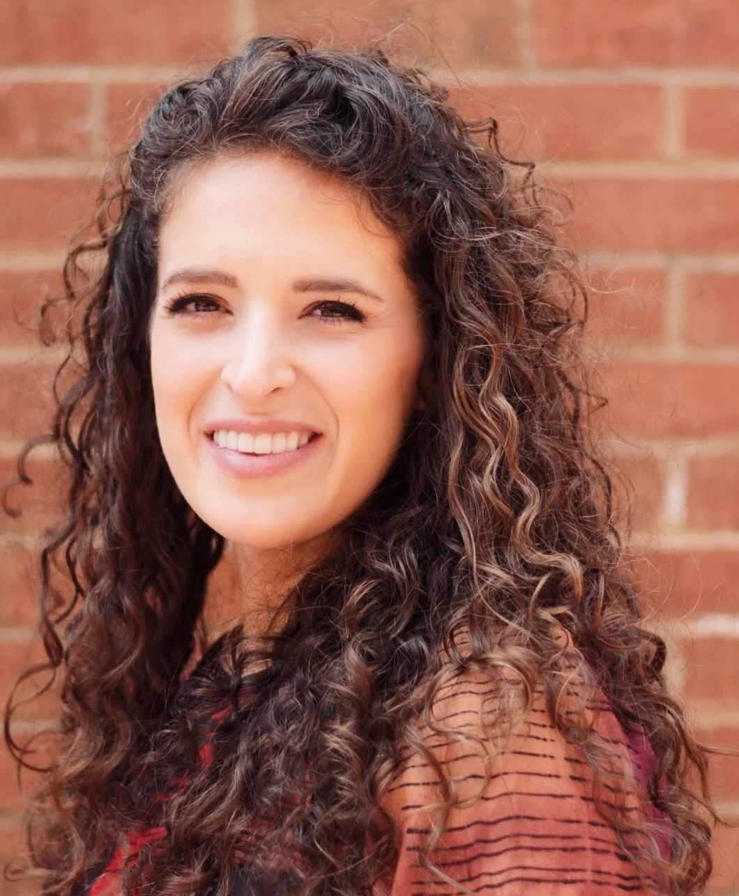 Holly+Scoggins+Headshot.jpg