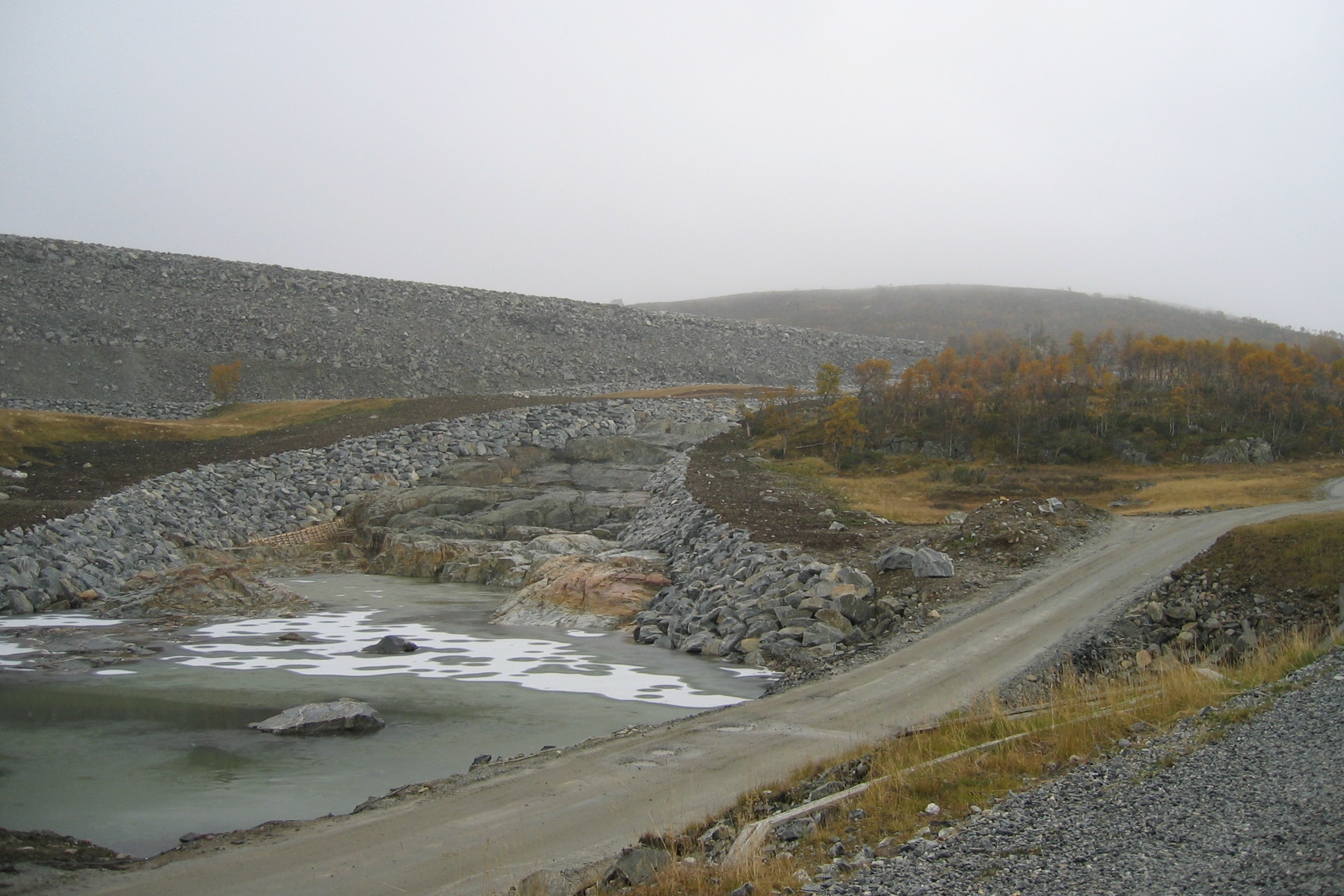   Flaumkanalen med natursteinsplastring  