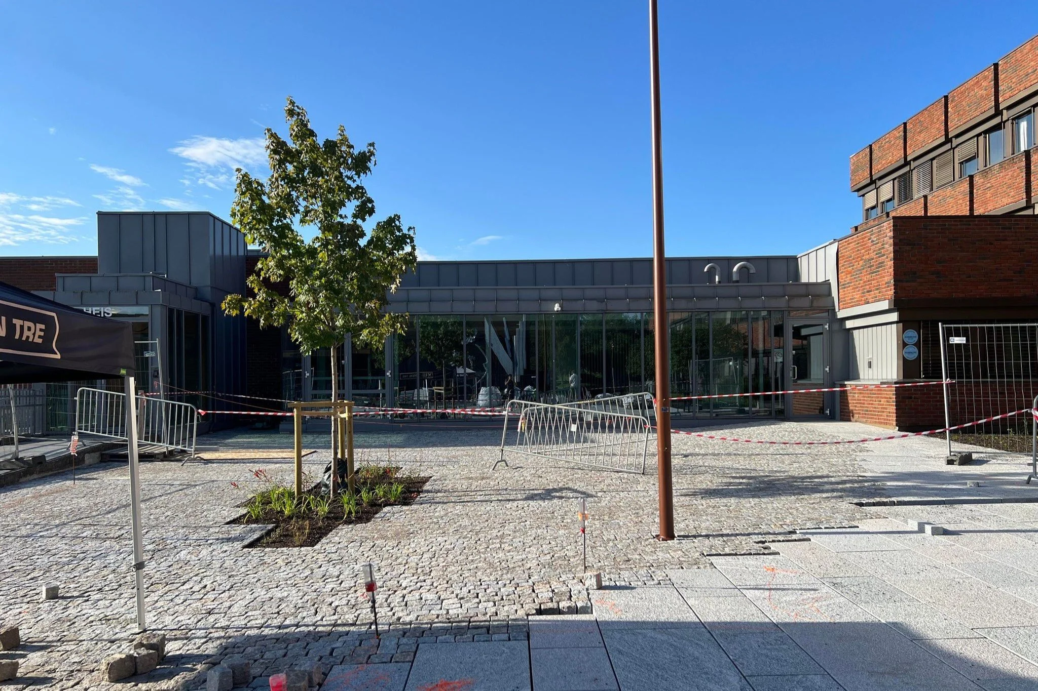   BORGGÅRDEN  Feste Kapp   