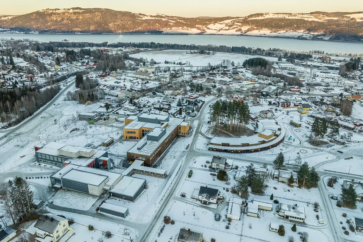   BIRI BARNESKOLE OG BARNEHAGE  Feste Kapp   