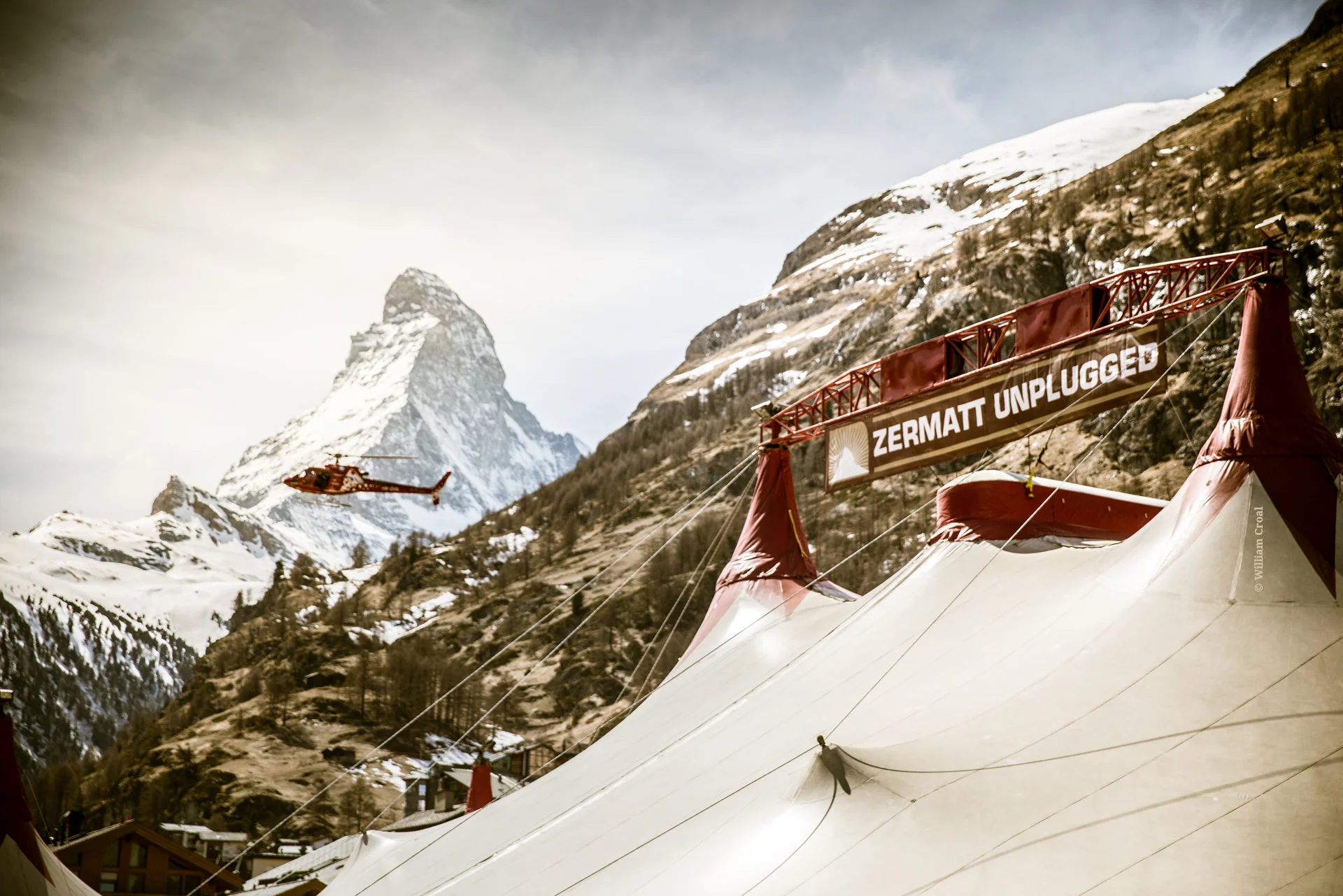 AIr Zermatt-Zeltbühne_Will_1 Kopie.jpg