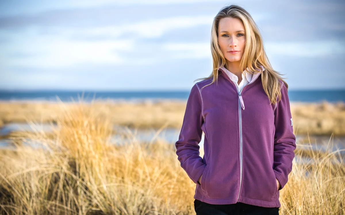 Hoggs ss2010-1819-2.jpg