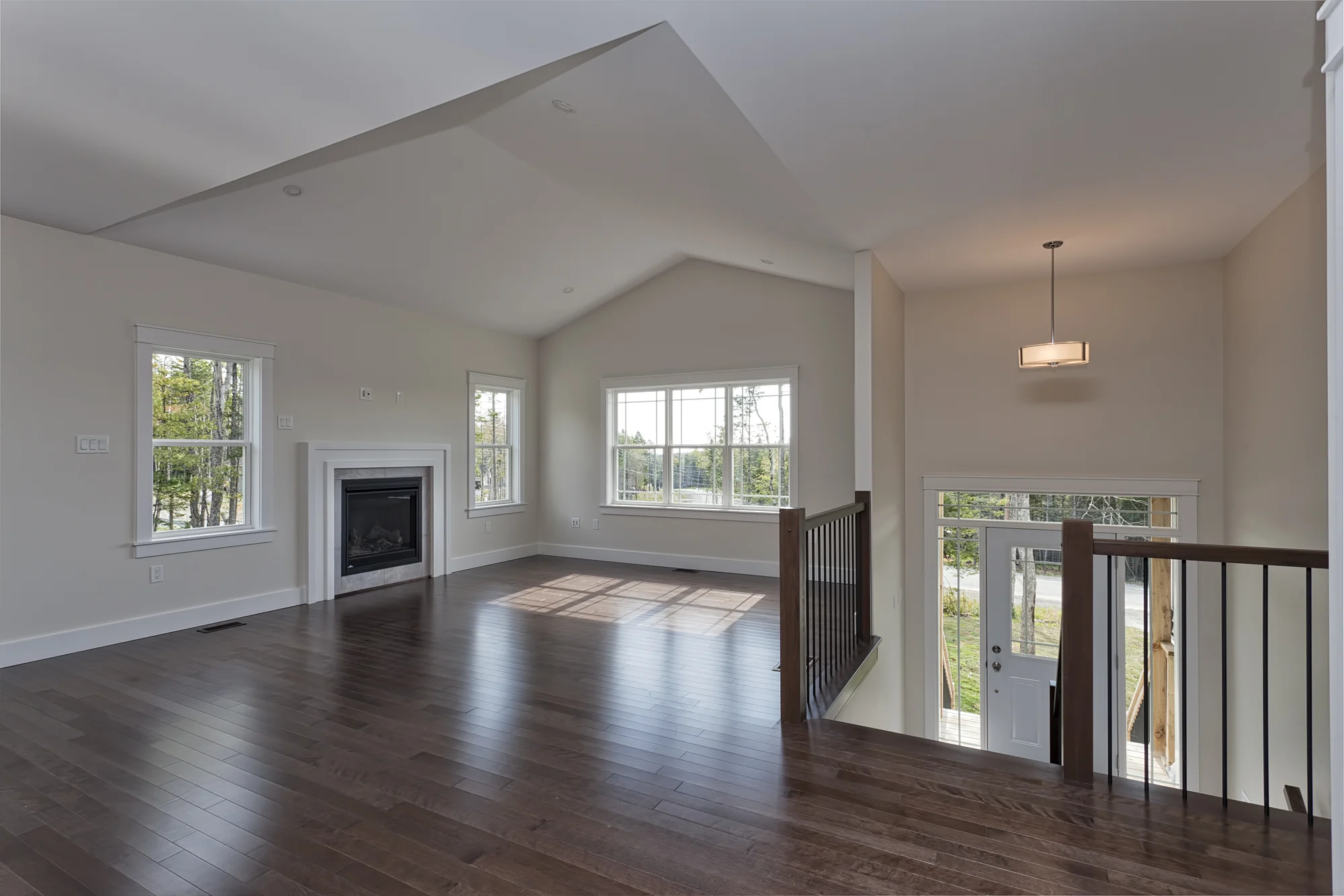 11_McCabe_Lake_Drive_9.jpg