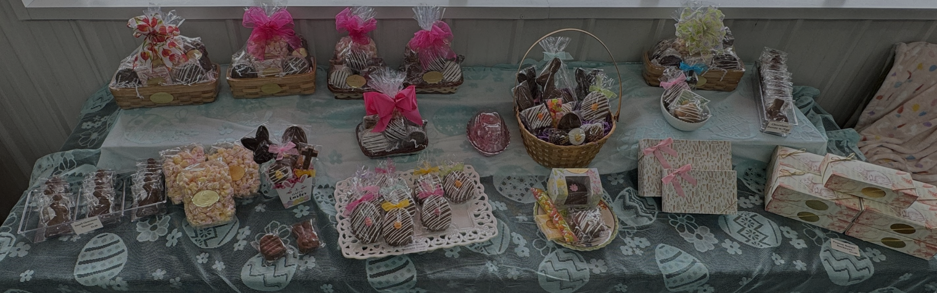 Easter Table Banner.png