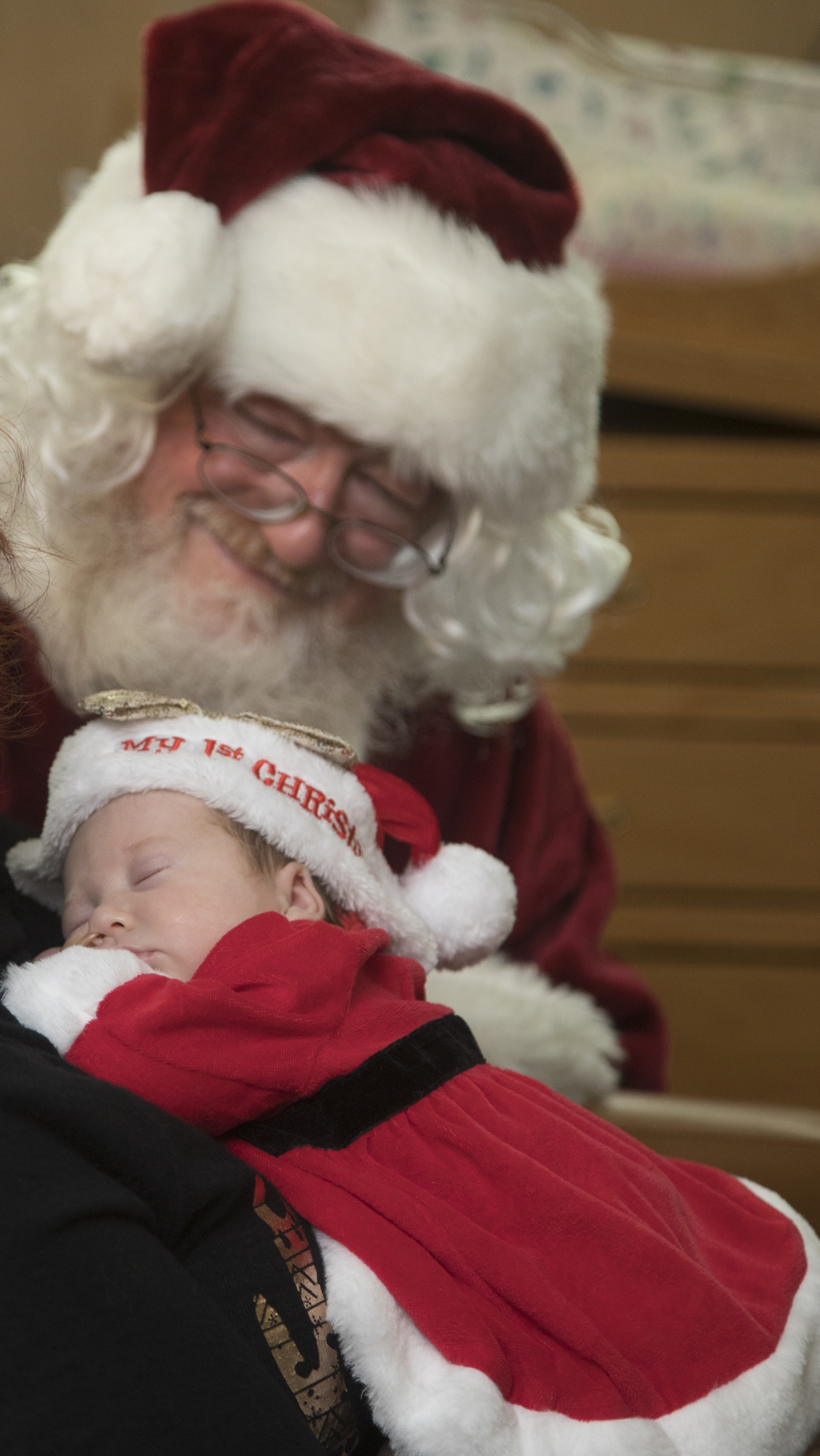Santa visits the NICU