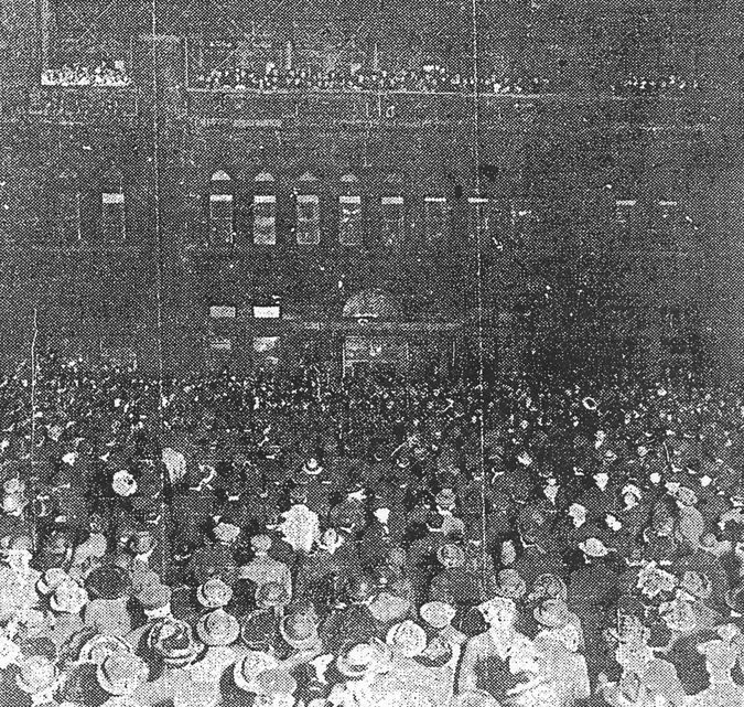 Crowd facing the Chicago Athletic Association
