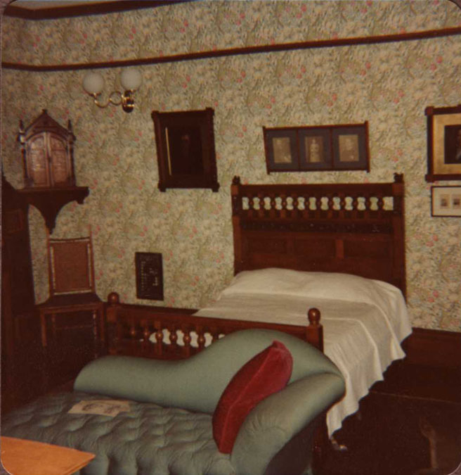 Master bedroom, June 7, 1981 (photo by William Tyre)