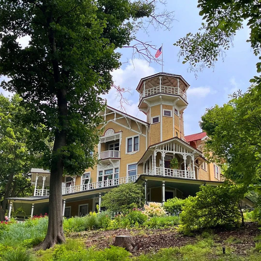 TOMORROW NIGHT! 

Join us online on Tuesday, May 7 at 7:00pm CT to learn about Black Point, an incredible 1888 summer estate in Lake Geneva, Wisconsin. 

Built by Chicago beer baron Conrad Seipp, it remained in the family for 120 years before being o