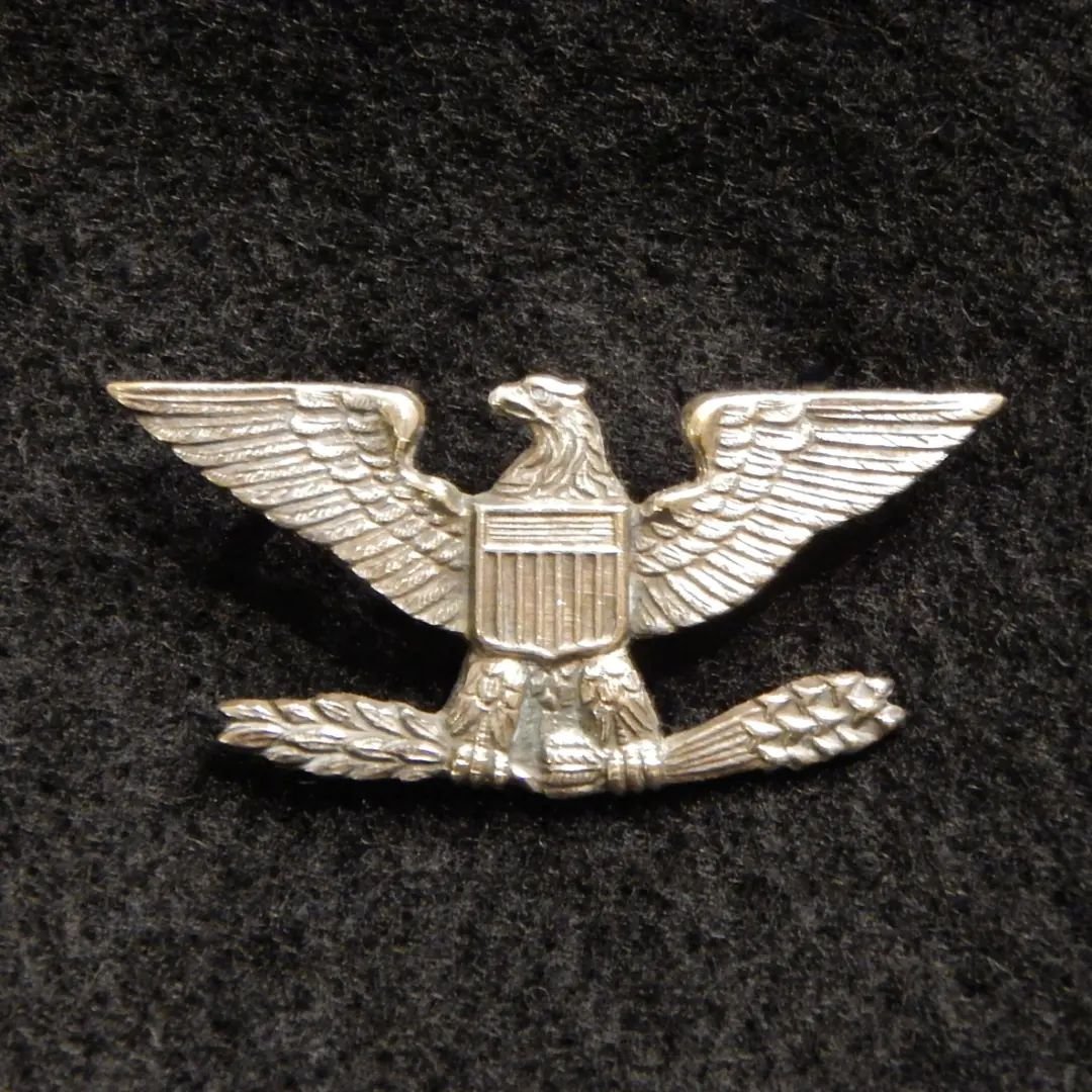This week&rsquo;s 📸 Photo Friday 📸 honors all our veterans as we head into this Memorial Day weekend. 

The image shows a silver Colonel&rsquo;s rank insignia, used by the Army, Marine Corps, and Air Force. 

The insignia was presented to Frances G