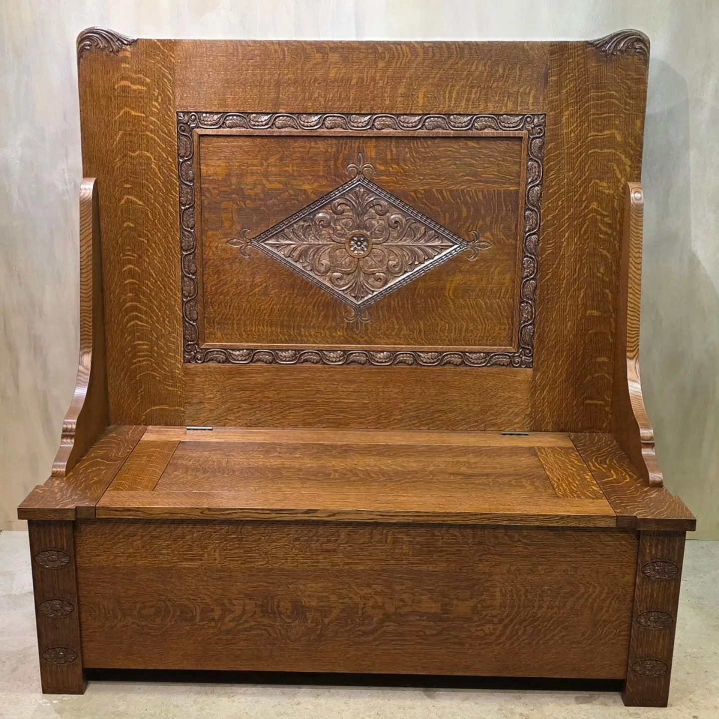 Last night more than 60 members and supporters gathered for an unveiling of new furniture, bronze sculptures, and more, added to the main hall, parlor and library. Plus the first piece of original servants' room furniture to return to the house. 

He