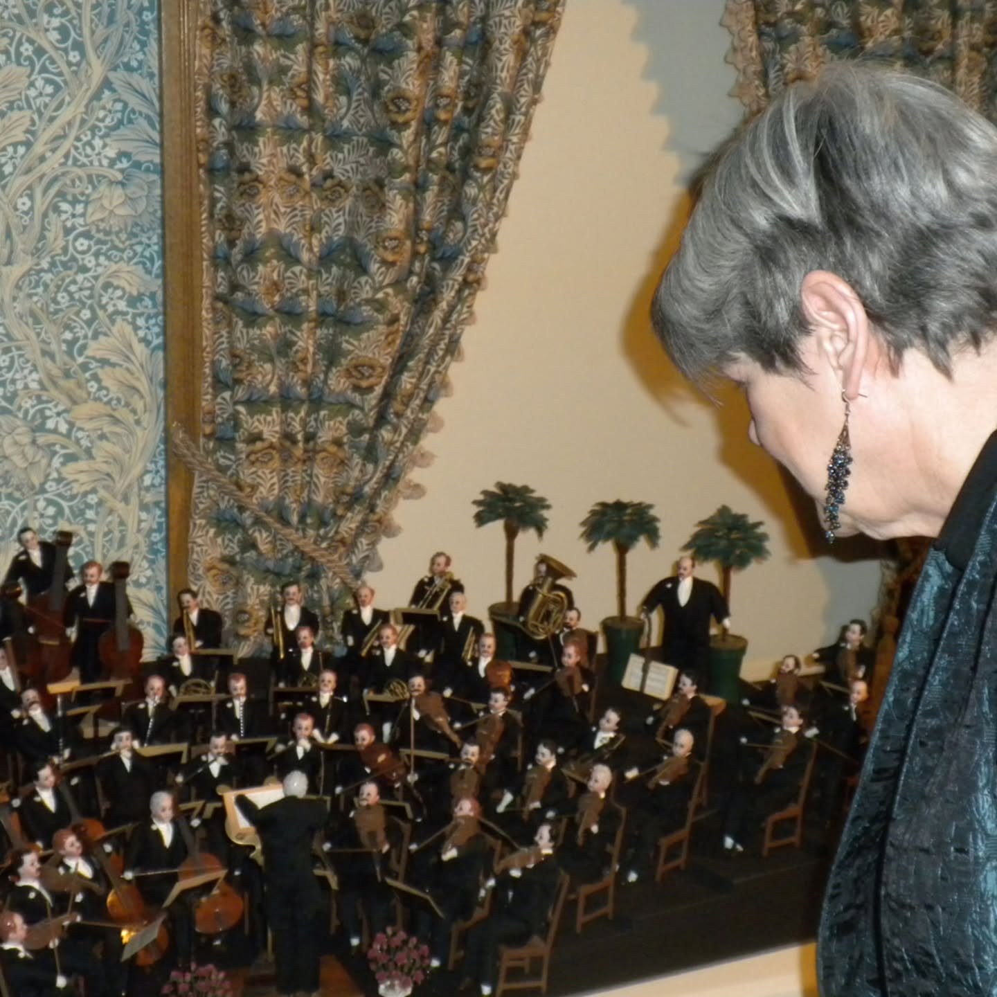 This week&rsquo;s 📸 Photo Friday 📸 looks back 13 years to January 16, 2013, when we recreated (on a smaller scale) the Glessners&rsquo; 1913 dinner where they hosted the entire Chicago Symphony Orchestra to view a miniature model of the orchestra, 