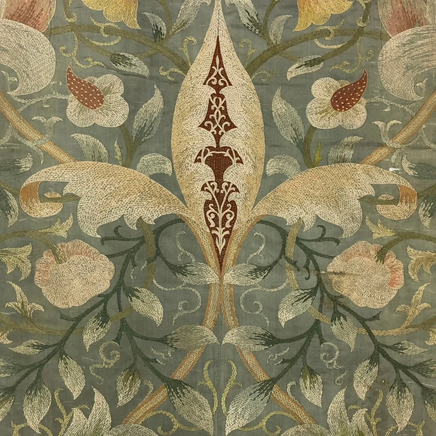 This week&rsquo;s 📸 Photo Friday 📸 celebrates National Embroidery Month with this image showing part of an embroidered silk panel designed by May Morris. 

Frances Glessner purchased four of these panels for use as portieres in her parlor, which sh