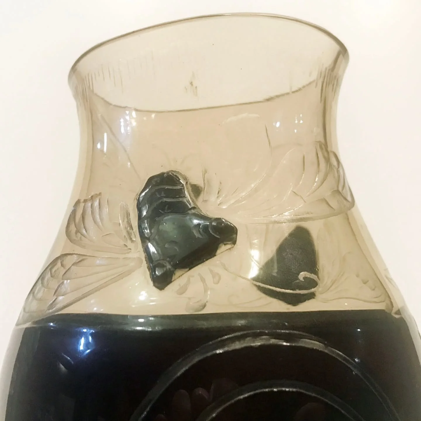 This week&rsquo;s Photo Friday shows a detail from a dragonfly vase by the French glassmaker Emile Galle. 

The dragonfly, with its graceful form and delicate wings, was a favorite motif of Galle and other Art Nouveau designers. 

The vase is one of 