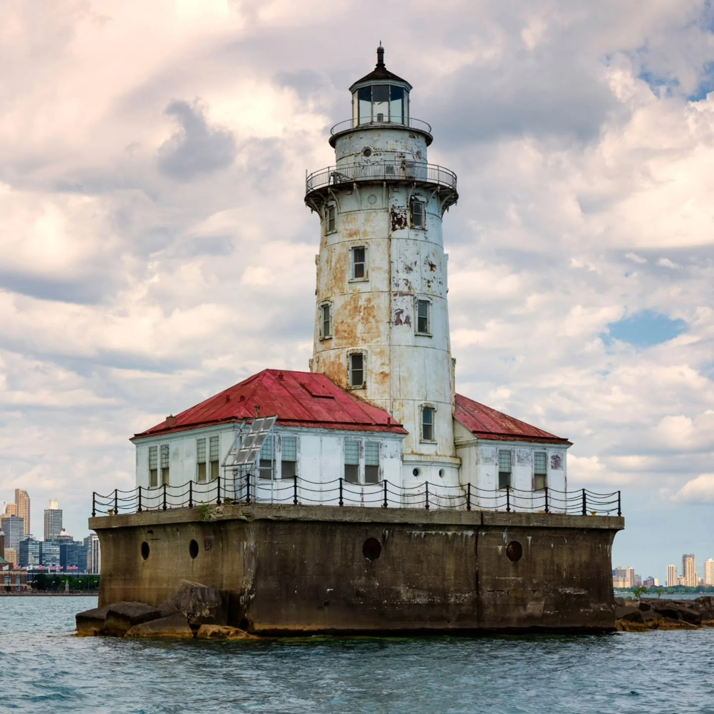 Join us for our next online program this Wednesday, May 6 at 7:00pm when we present Chicago Harbor Lighthouse: Past, Present, and Future. 

The presentation by Friends of the Chicago Harbor Lighthouse will discuss the history, current state, and ambi