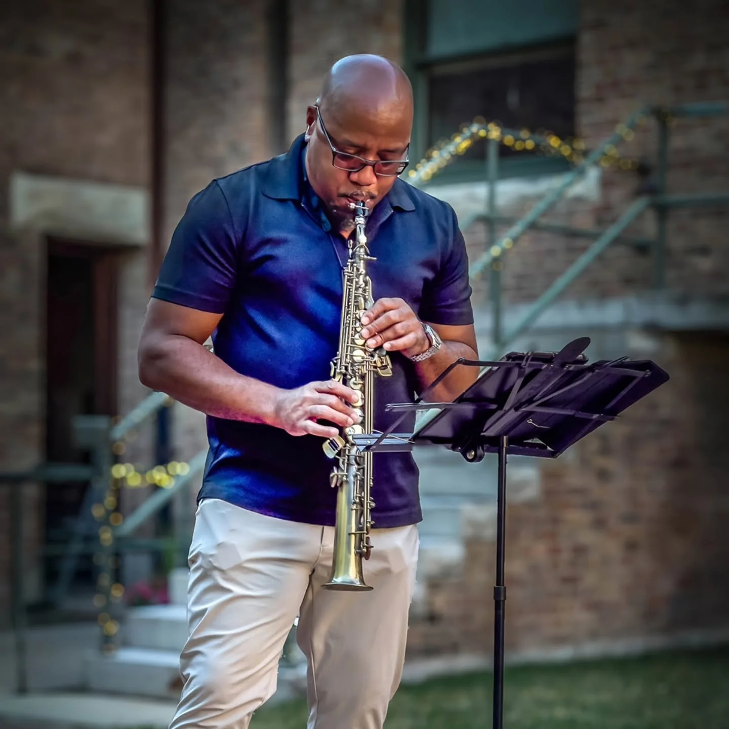 Join us on Wednesday, June 24 for our next courtyard jazz concert featuring Second City Jazz. Doors open at 5:30pm with music starting at 6:00pm. Bring your chairs, blankets, picnic basket, and favorite beverage and enjoy a terrific evening of instru