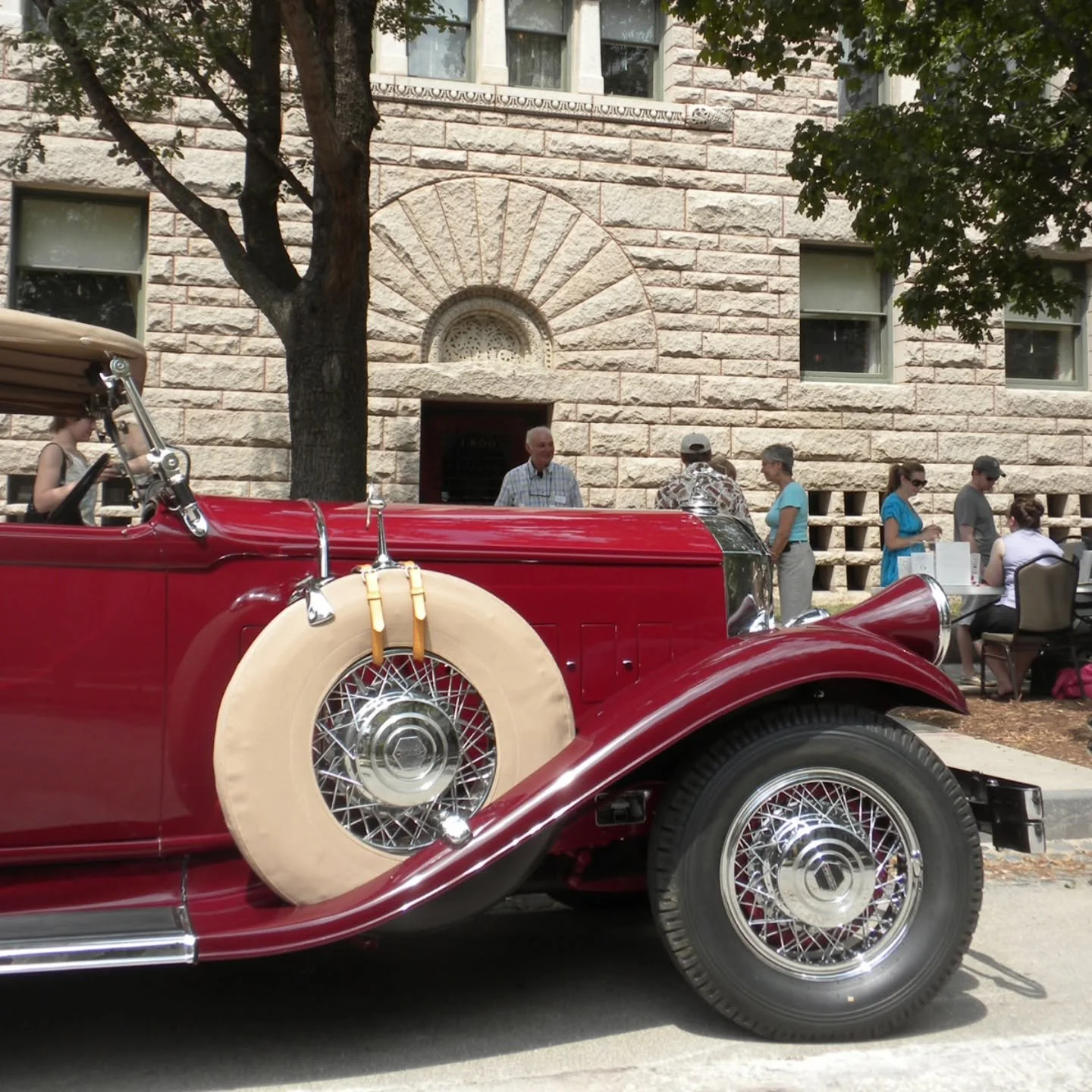 Join us for a free event on Saturday July 18 from 10:00am to 2:00pm when nearly a dozen vintage automobiles dating from the 1930s and earlier will be displayed on the 1800 block of South Prairie Avenue. 

Among the cars on display will be this 1931 P