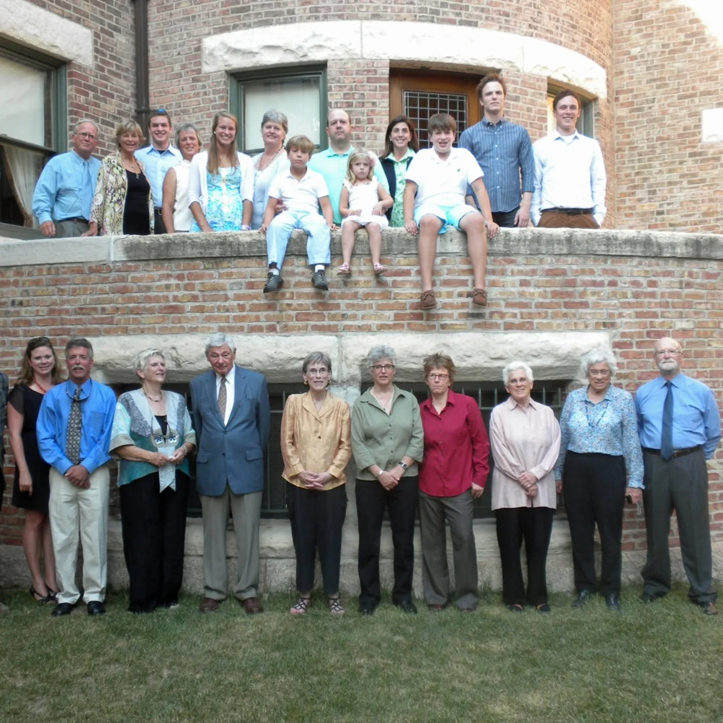 This week&rsquo;s Photo Friday looks back 14 years to August 2012 when three generations of the Glessner family traveled from across the country for a reunion &ndash; the first gathering of the family in Chicago since the death of John Glessner in 19