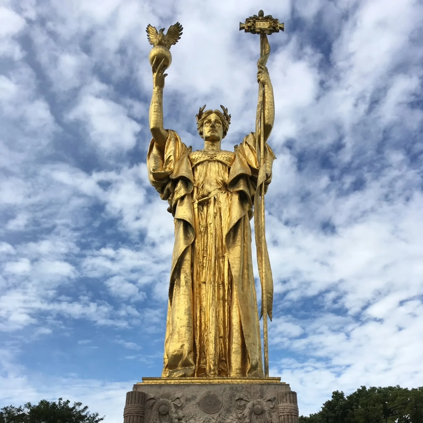 Only a few tickets remain for our walking tour of Jackson Park on Sunday, September 13, from 10:00am to noon. 

This walking tour, with architect and historian John Waters, will locate the sites of landmarks of the World&rsquo;s Columbian Exposition,