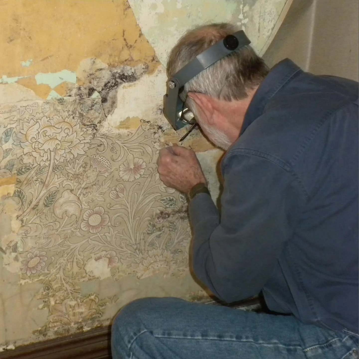 Glessner House remembers its wonderful friend and supporter, Robert A. Furhoff, who passed away on September 12, 2026 at the age of 87. 

Bob was a major force in historic preservation for fifty years in Chicago, his research guiding the restoration 