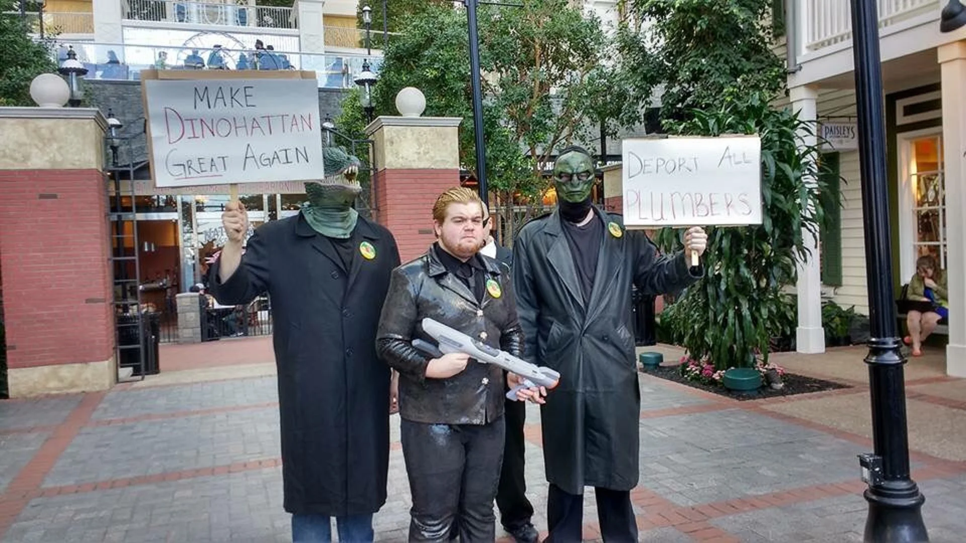 FINALLY SUPER MARIO BROS Cosplay Worthy Of The Film!