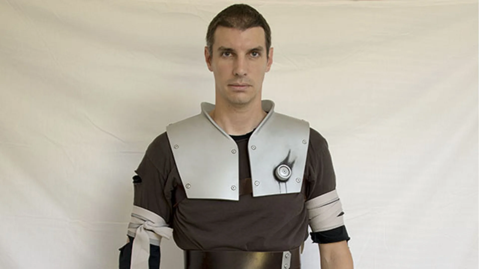 This Starkiller Cosplayer Deserves A Spot In The 501st!