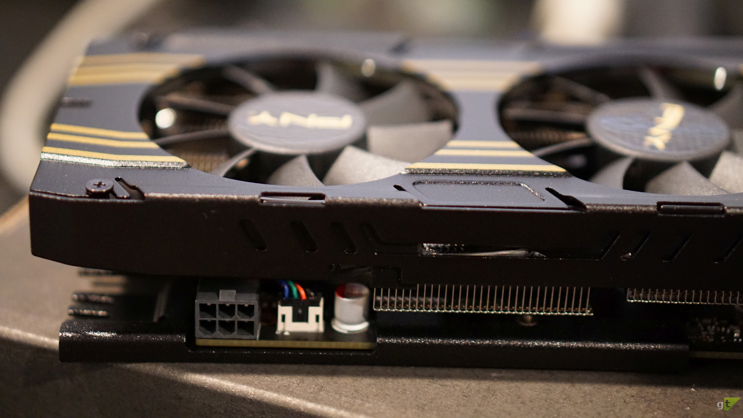 It's stunning that so much power comes from a single 6 pin PCI-e port. Daddy likey.