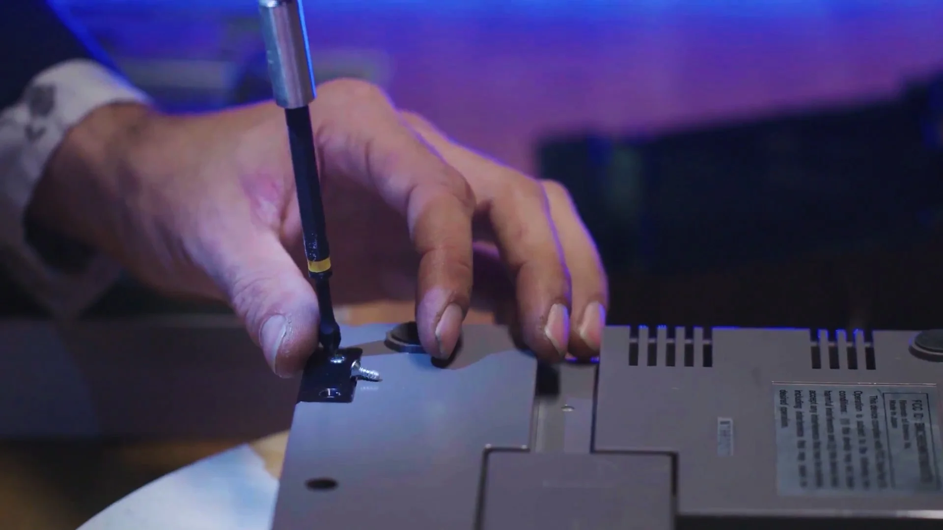 NES Reconstructed From Scratch In Interesting Video