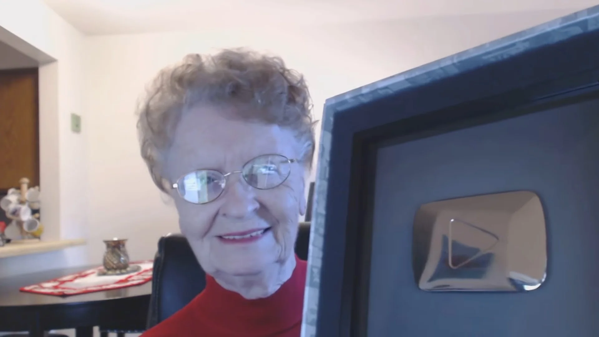 Grandmother Who Plays SKYRIM On Youtube Is The Mr. Rogers Of Gaming