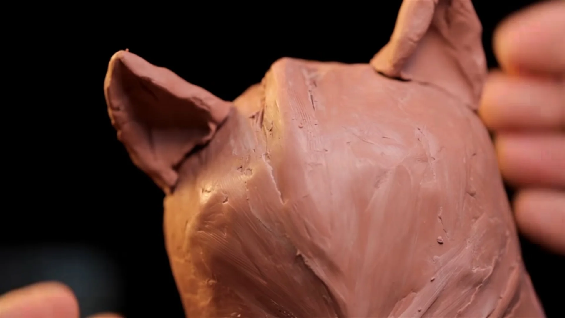 Watch: Artist Sculpts Amazing Fox McCloud Statue