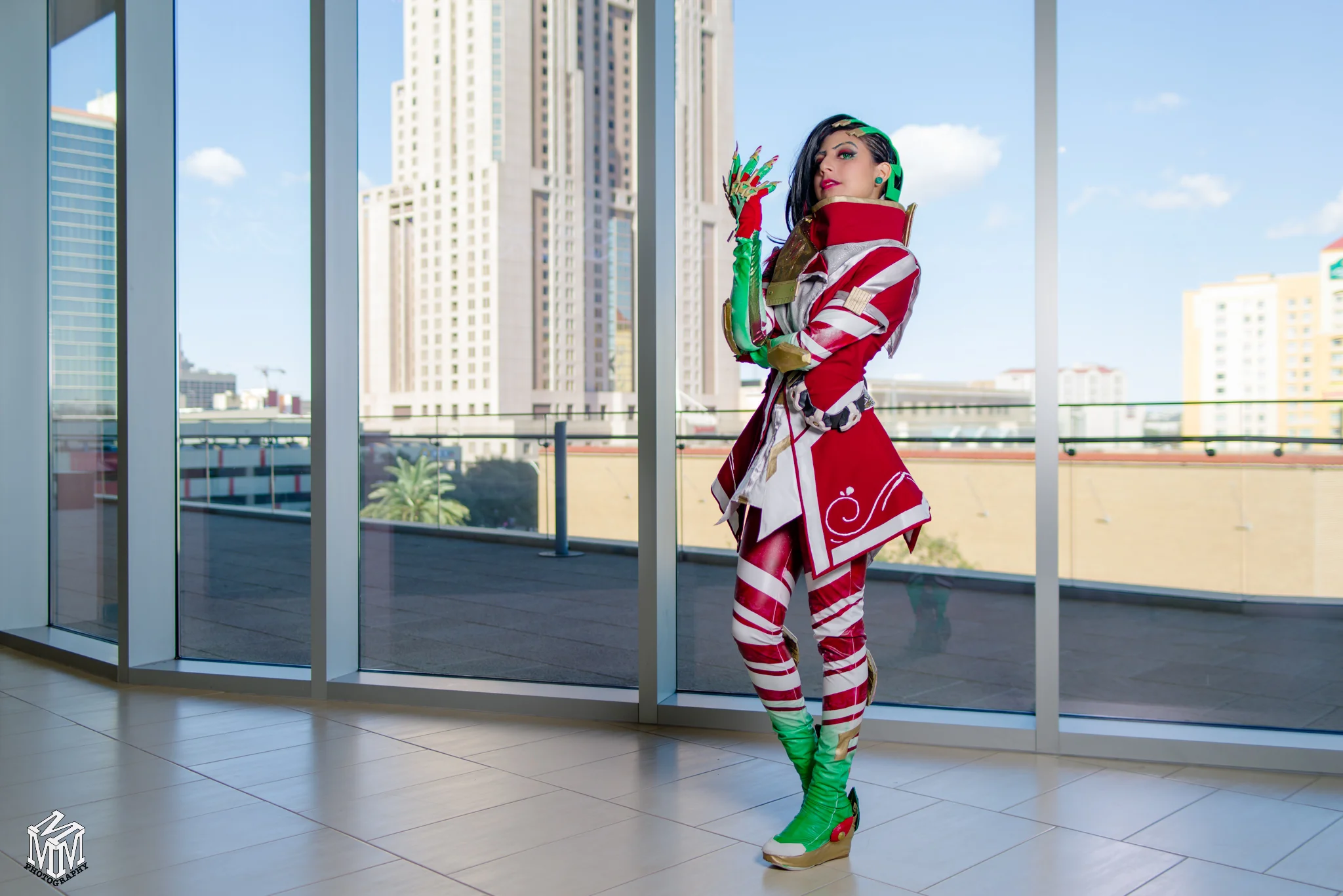 HANE COSPLAY Creates Accurate Devil Mercy and Peppermint Sombra