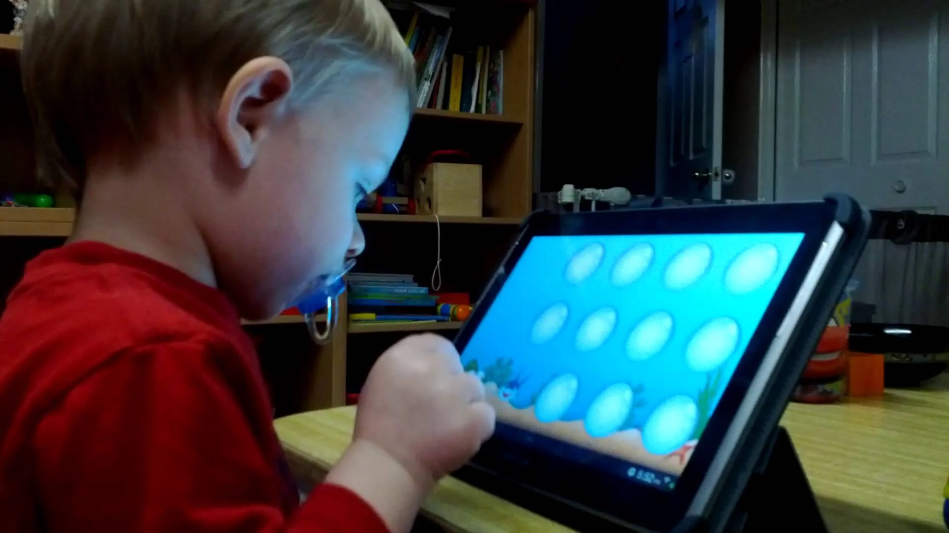 Tablet Use May Affect Toddlers Sleep Times