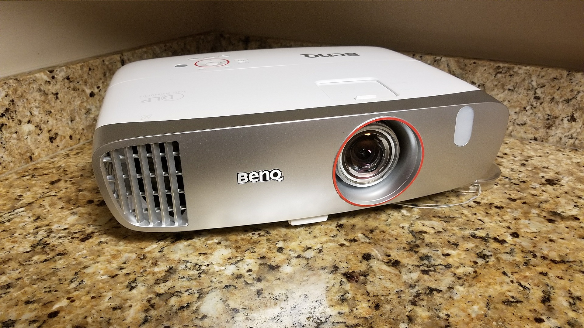 BenQ HT2150ST Review