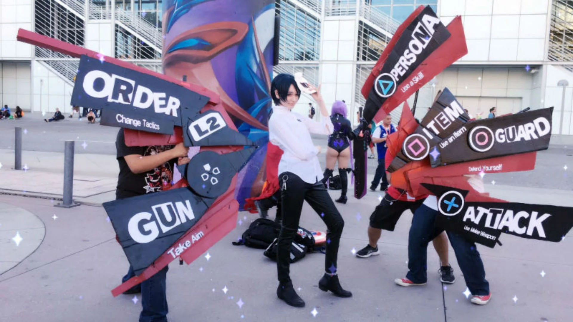 PERSONA 5 Button Menu Cosplay Trends at Anime Expo 2017
