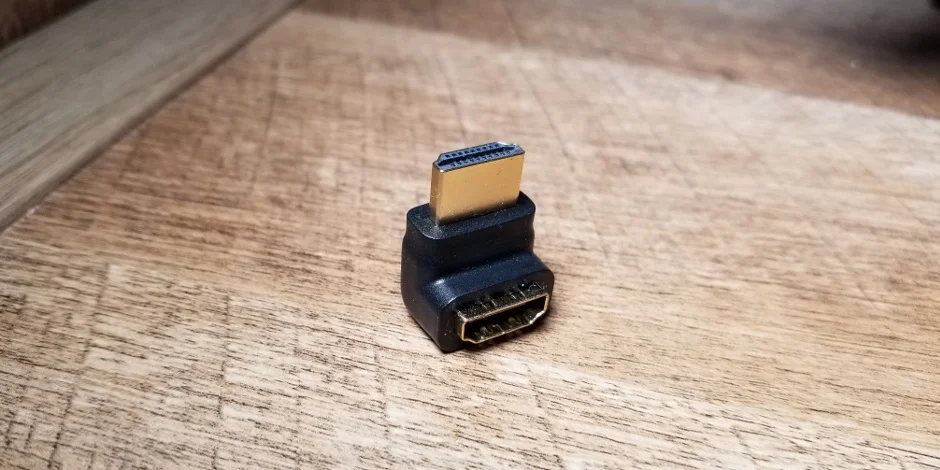 Nyrius_Aries_Pro_Right_Angle_Adapter.jpg