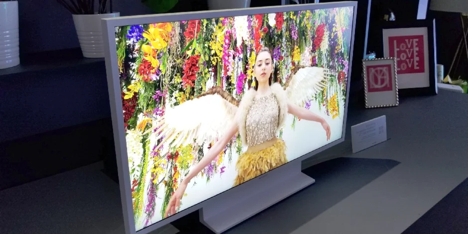Sharp_8K_Display_HDR.jpg