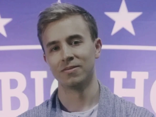 Red Bull eSports sponsors Ice