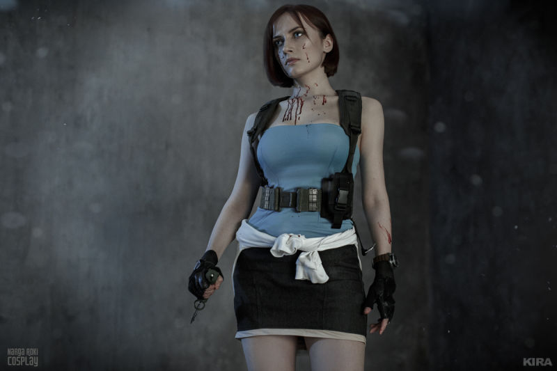 Resident Evil 3 cosplayer takes on Nemesis as classic Jill