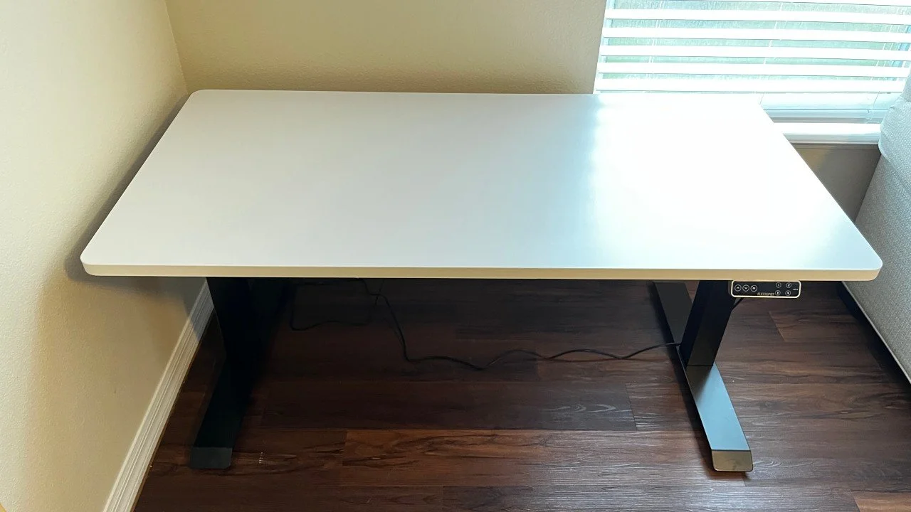 FlexiSpot Pro Plus Standing Desk Review: A Desk That Somehow Surpasses Its Predecessor