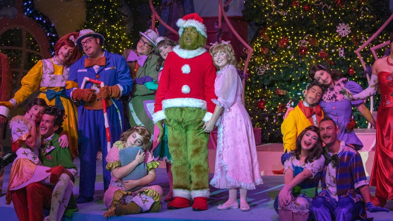 Universal Orlando's Ultimate Holiday Celebration Returns: From The Wizarding World to Grinchmas!