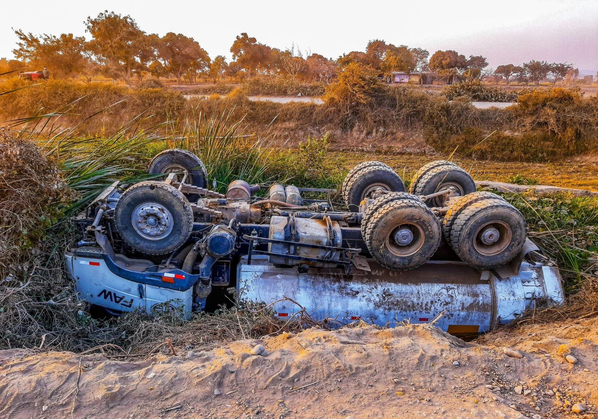 How Gamers and Movie Enthusiasts Can Navigate Truck Accident Claims in Kansas City
