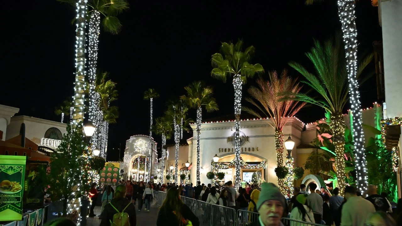 Universal Studios Hollywood Holiday Celebration Review: Tis The Season To Buy Express Passes