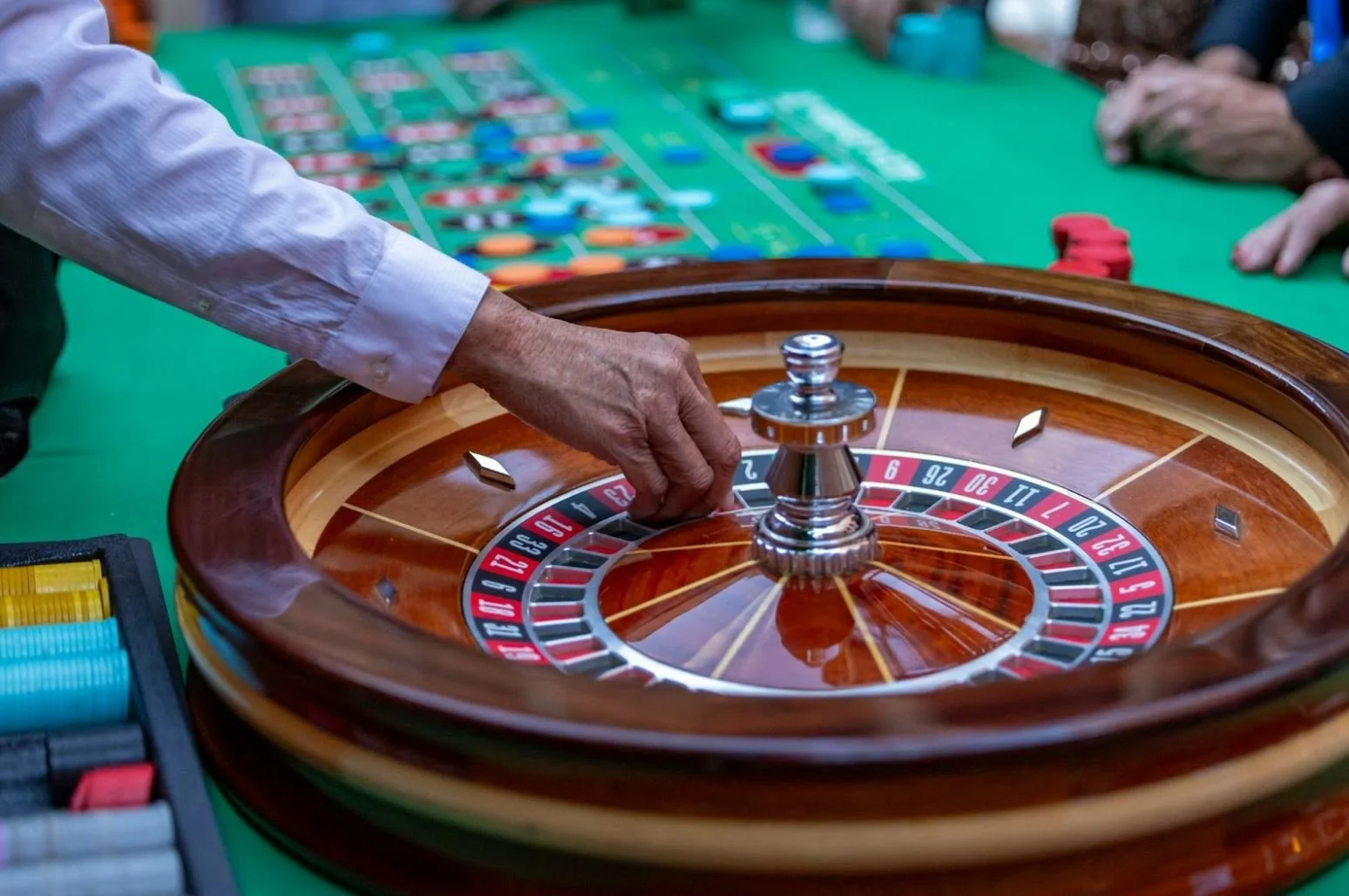   From Casinos to Consoles: The Digital Evolution of Roulette Games